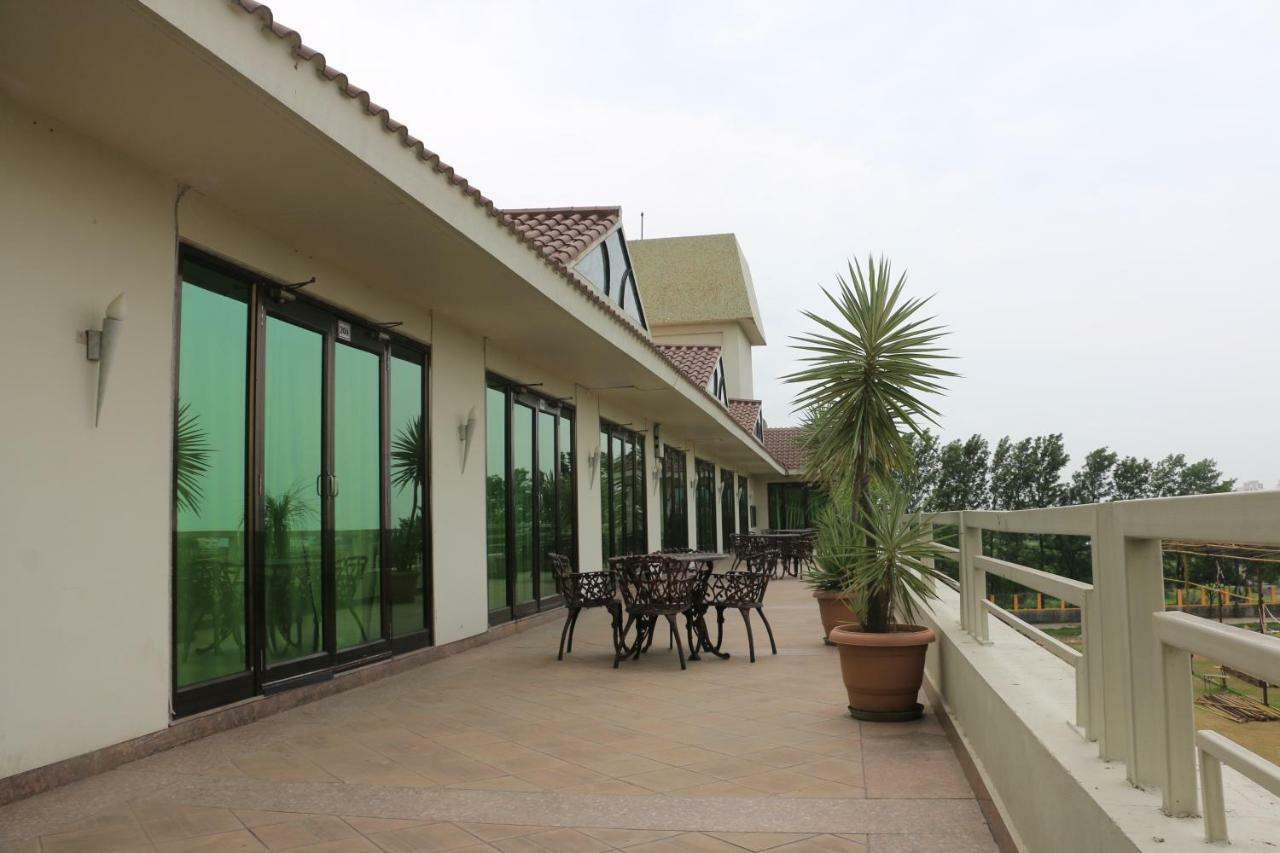 Jalsa Resort Indaur Exteriér fotografie