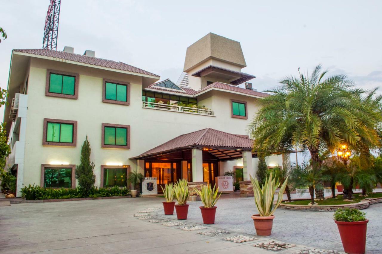 Jalsa Resort Indaur Exteriér fotografie