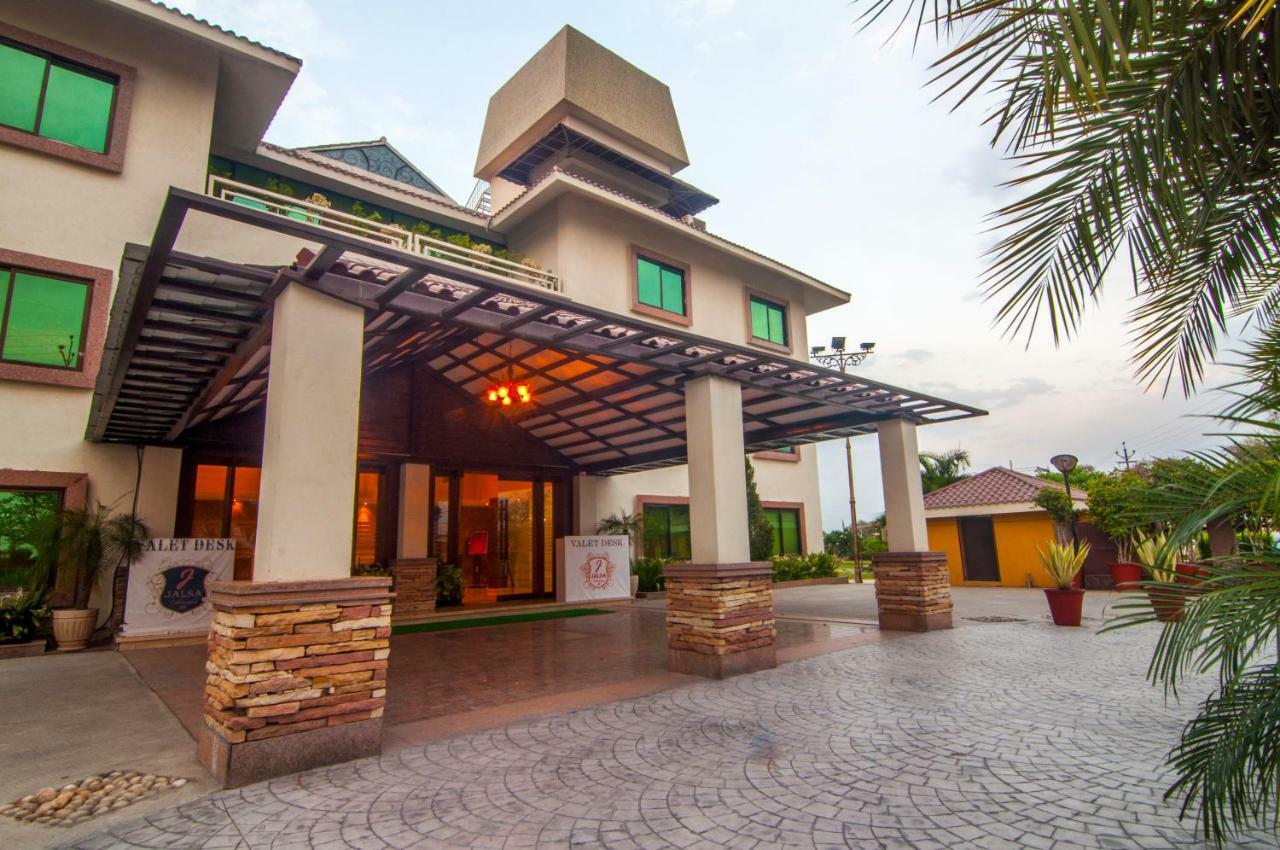 Jalsa Resort Indaur Exteriér fotografie