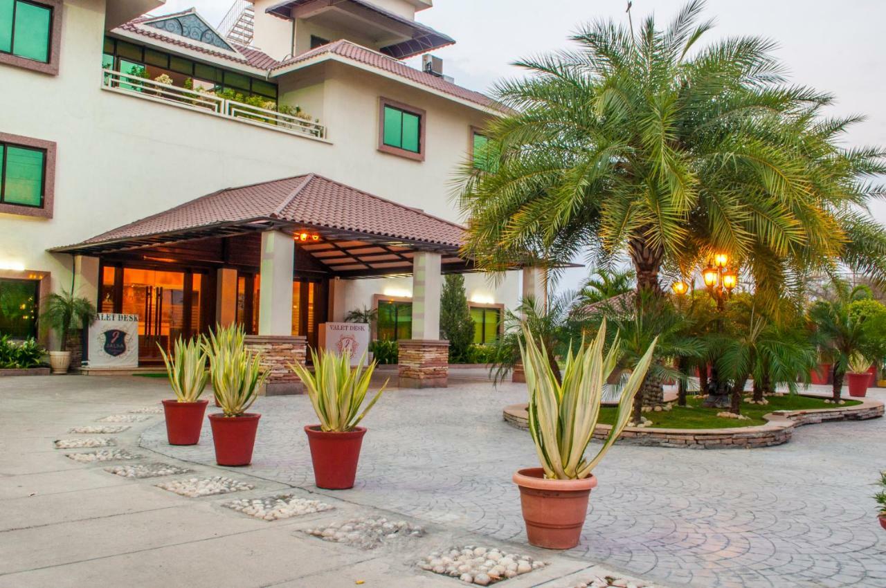 Jalsa Resort Indaur Exteriér fotografie